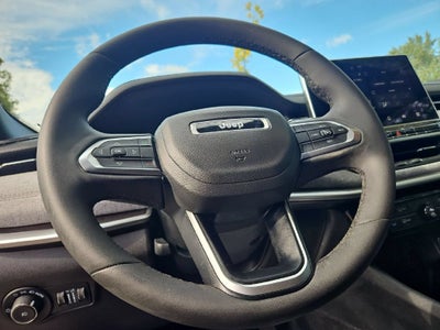 2023 Jeep Compass Latitude Lux FWD