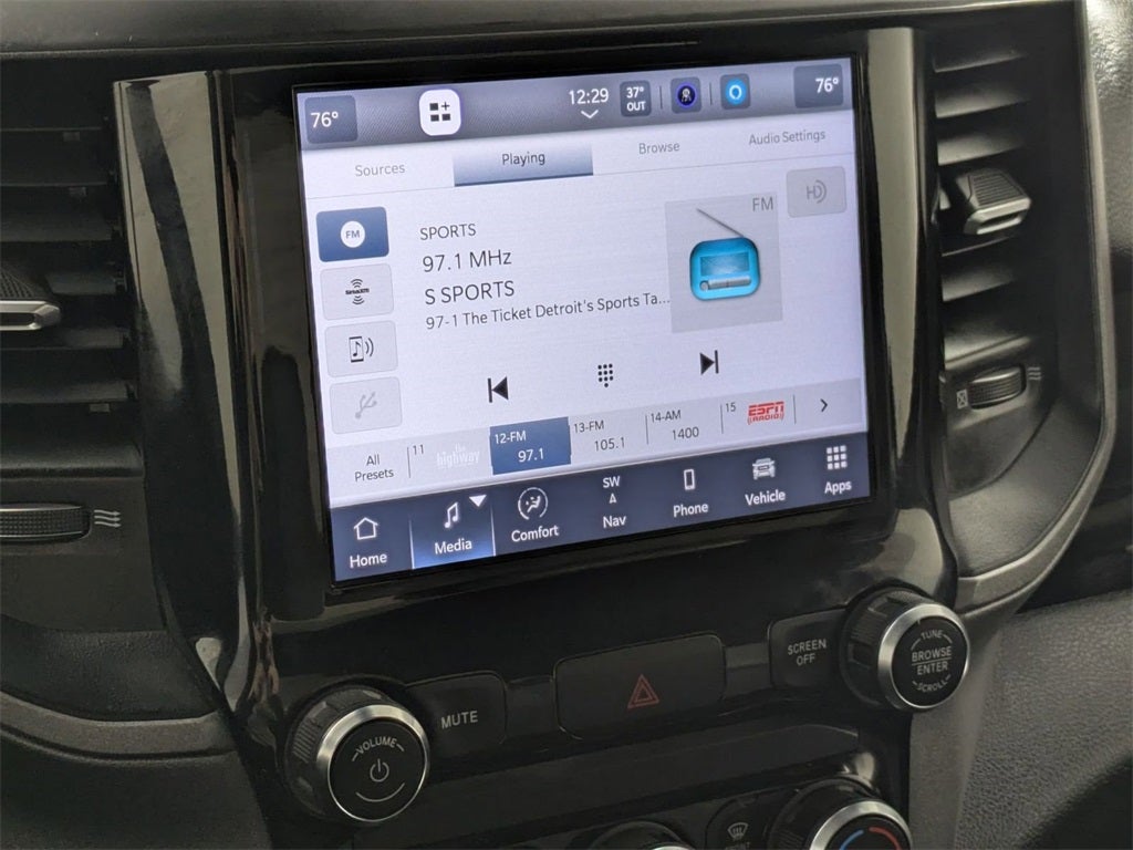 2024 RAM 3500 Tradesman Regular Cab 4x4 8' Box