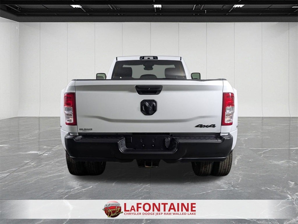 2024 RAM 3500 Tradesman Regular Cab 4x4 8' Box