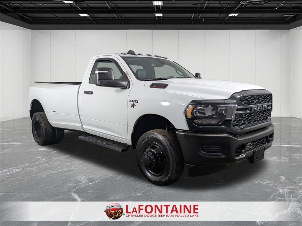 2024 RAM 3500 Tradesman Regular Cab 4x4 8' Box