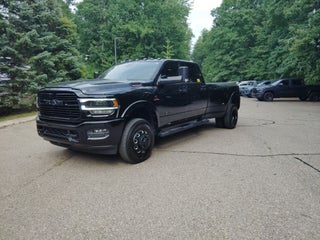2021 RAM 3500 Laramie Crew Cab 4x4 8' Box