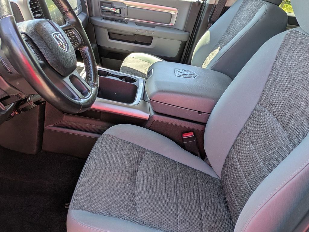 2017 RAM 1500 Big Horn Crew Cab 4x4 5'7' Box