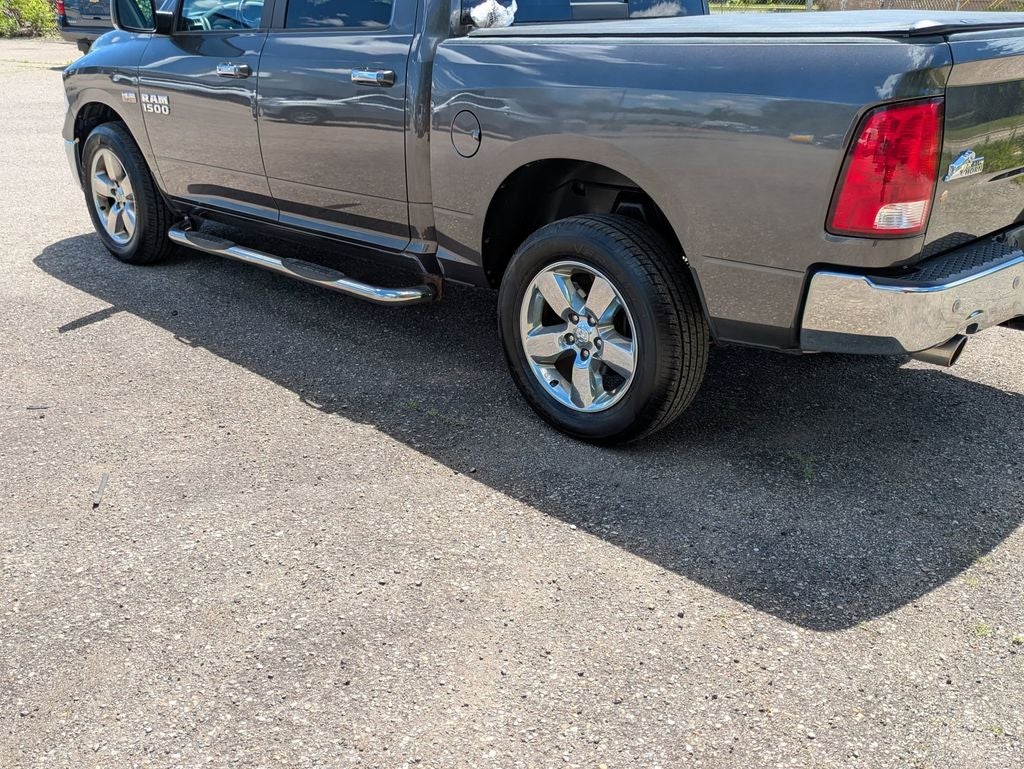 2017 RAM 1500 Big Horn Crew Cab 4x4 5'7' Box