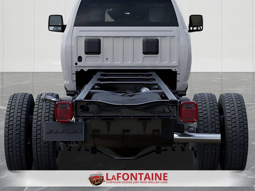 2026 RAM Ram 5500 Chassis Cab RAM 5500 TRADESMAN CHASSIS REGULAR CAB 4X4 120' CA