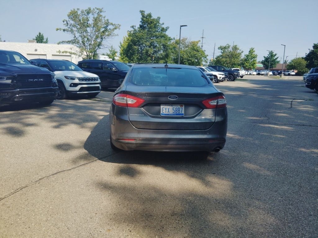 2016 Ford Fusion SE