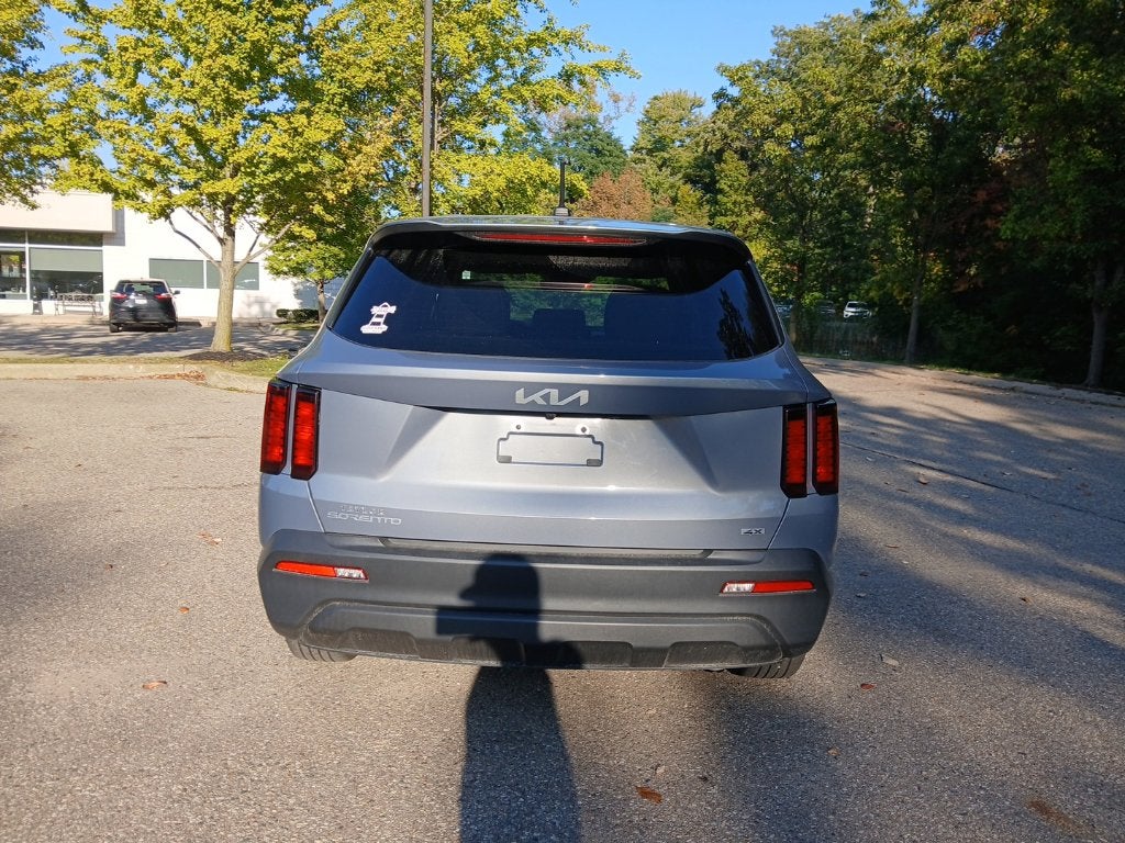 2023 Kia Sorento LX