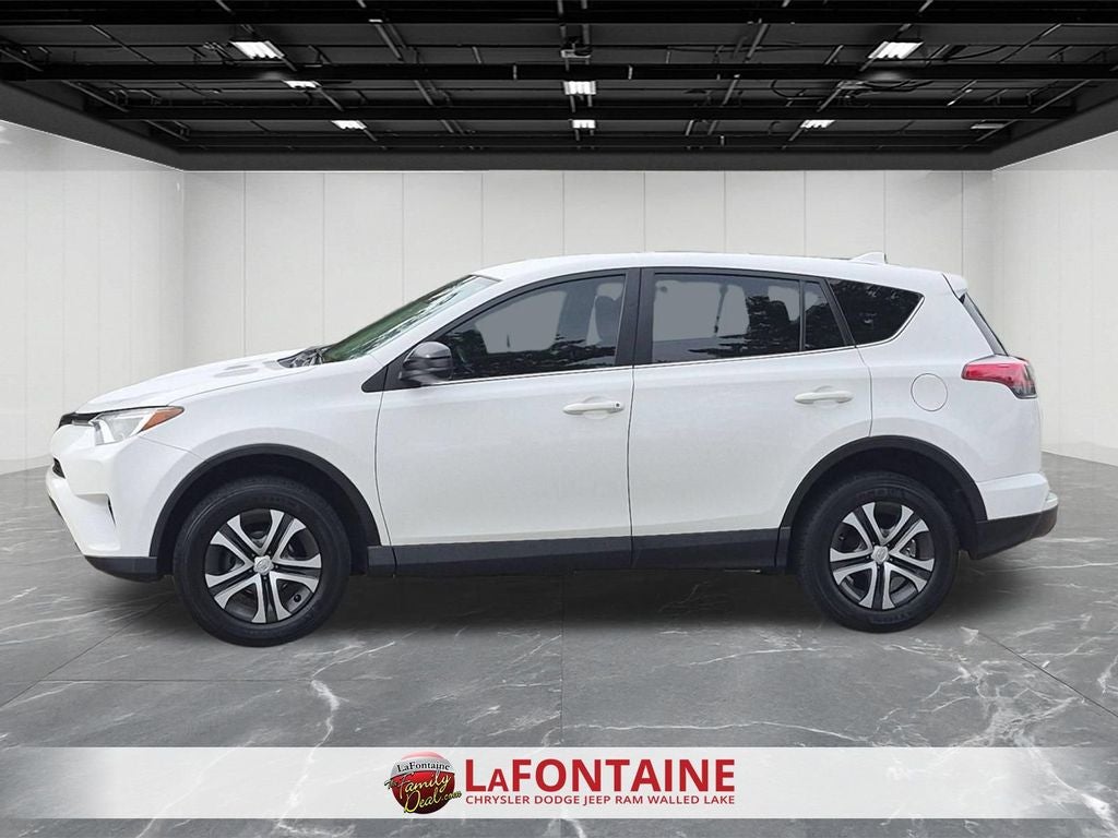 Used 2018 Toyota RAV4 LE with VIN JTMZFREV1JJ150404 for sale in Walled Lake, MI