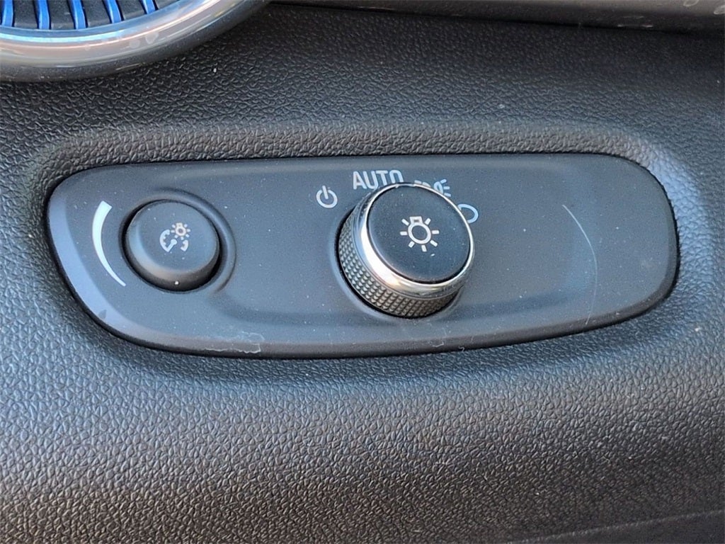 2024 Chevrolet Trax FWD LT