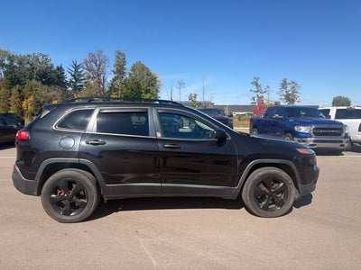 2016 Jeep Cherokee Sport