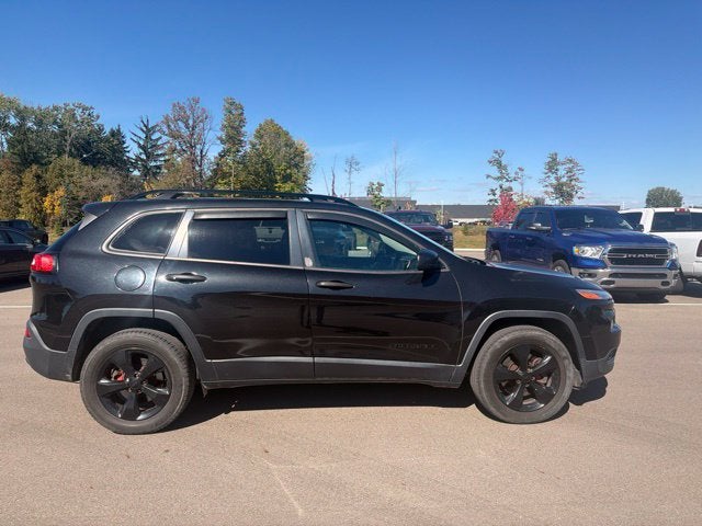 2016 Jeep Cherokee Sport