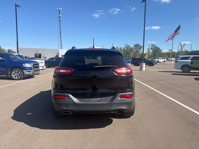 2016 Jeep Cherokee Sport