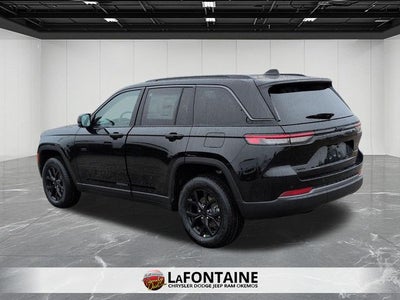 2026 Jeep Grand Cherokee Laredo