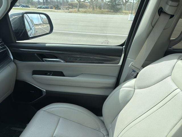 2022 Jeep Wagoneer Series III