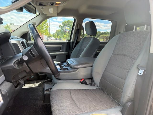 2016 RAM 1500 SLT