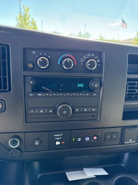 2025 Chevrolet Express 3500 15 Passenger LT Passenger