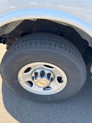 2025 Chevrolet Express 3500 15 Passenger LT Passenger