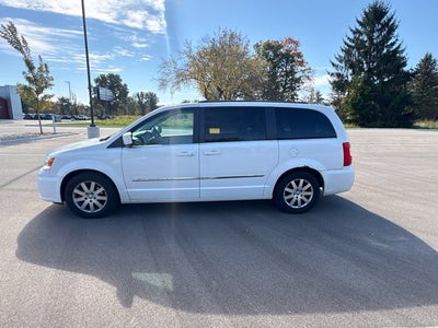 2016 Chrysler Town & Country Touring