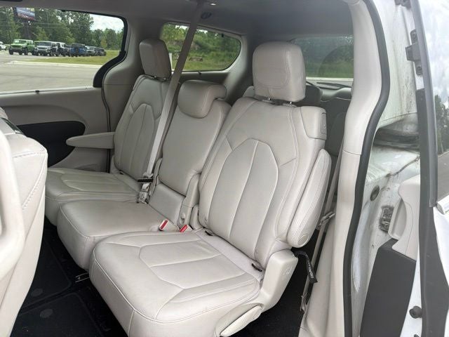 2017 Chrysler Pacifica Touring L Plus