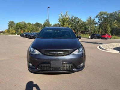 2020 Chrysler Pacifica Launch Edition