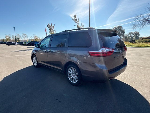 2017 Toyota Sienna XLE 7 Passenger